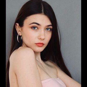 Meet your Posher, Jaida